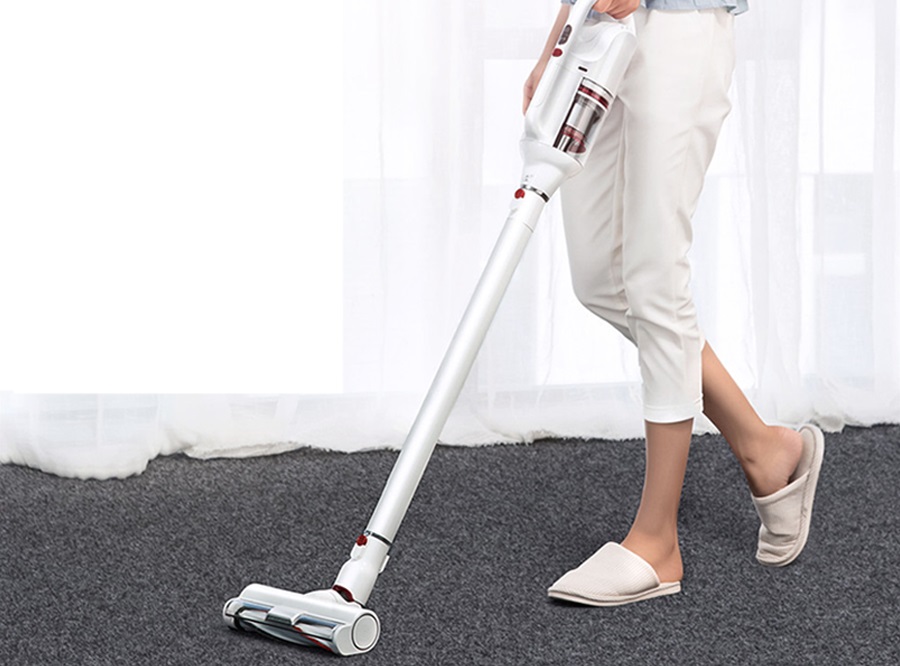 Quick Advantages You Get When Using Cordless Vacuum Cleaners